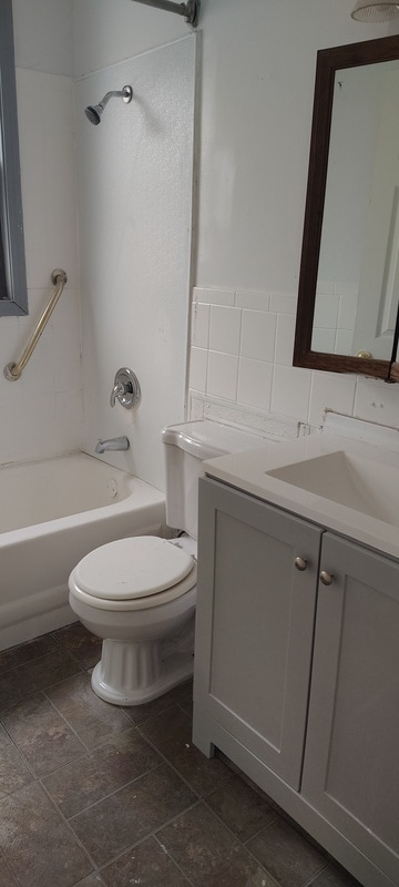 Photo - 701 Pemberton Pl