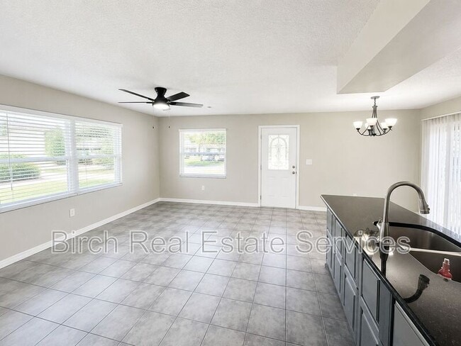 Photo - 1017 Amble Ln