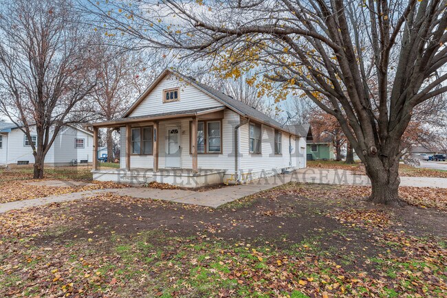 302 N King St