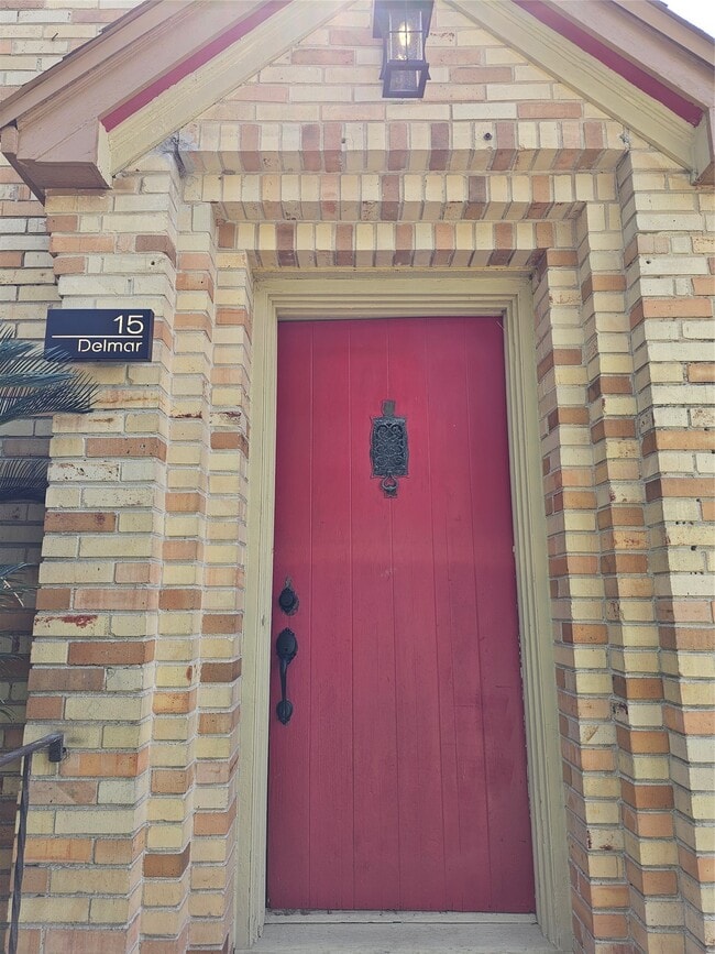 Photo - 15 Delmar St
