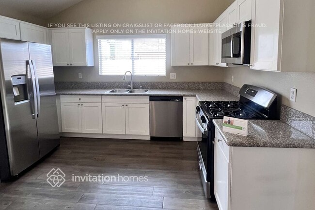 Photo - 383 Cavos Way