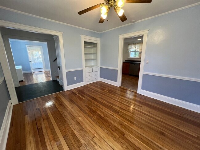 Photo - 581 Liberty St