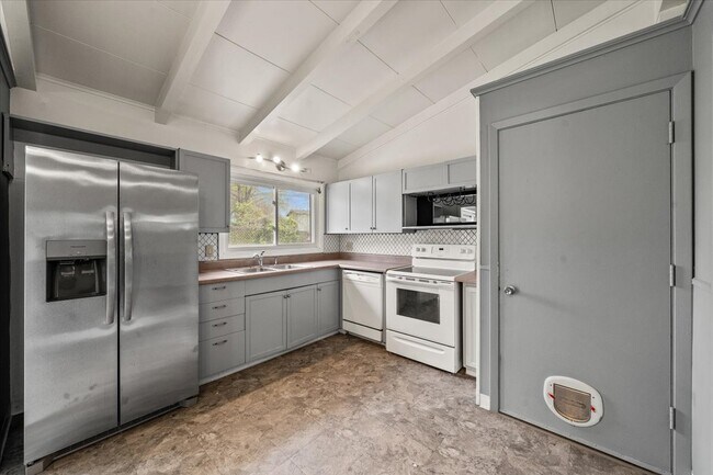 Photo - 4603 S Willis Ave