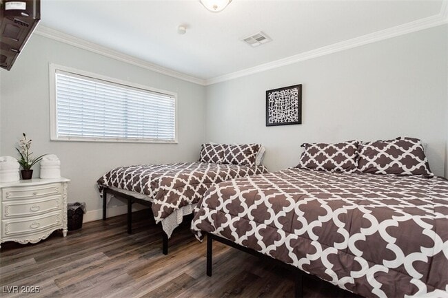 Photo - 2419 E Vegas Valley Dr