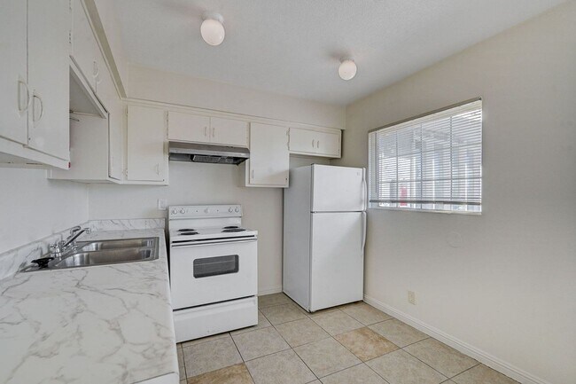 Photo - Bright & Spacious 2-Bedroom in the Heart of Las Vegas!