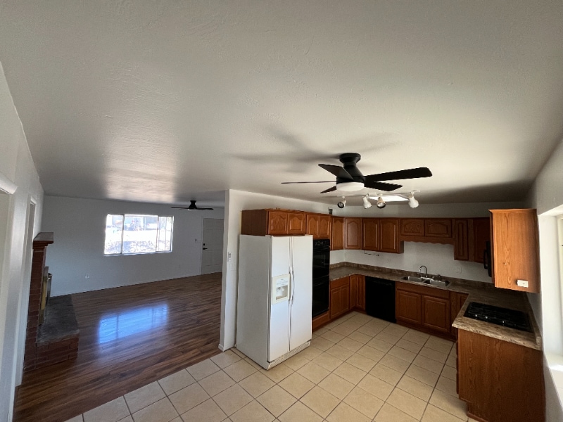 Photo - 18 S 600th St W