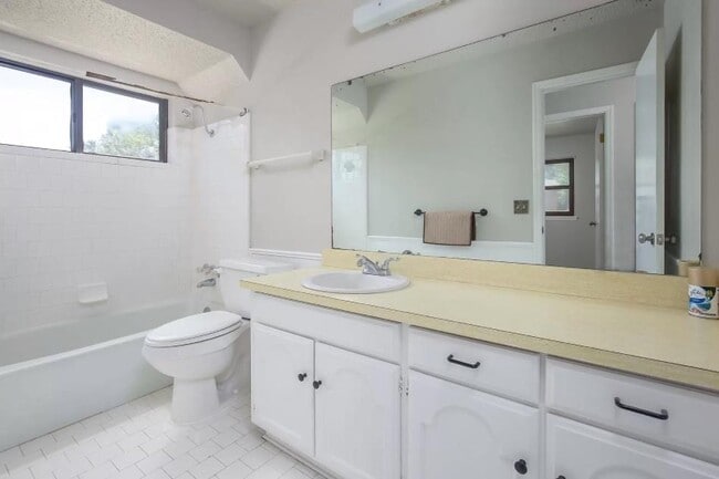 Photo - 600 Kay Hill Ln
