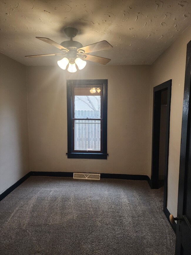 Photo - 2744 Pinard St