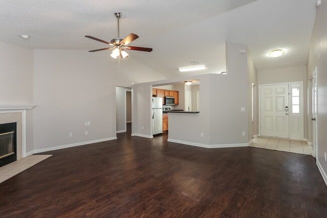 Photo - 6827 Rapid River Dr