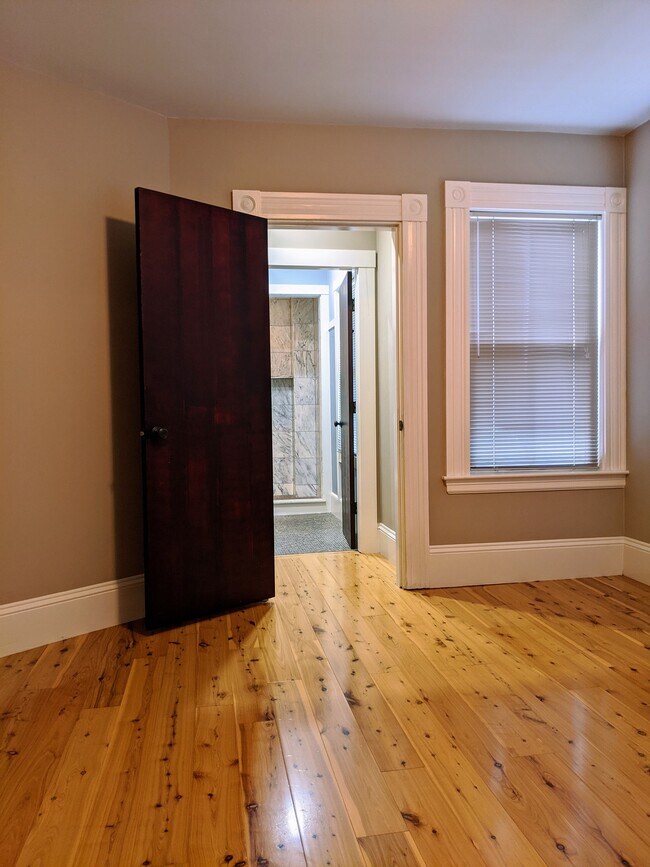 Photo - 211 Adams St Unidad 2