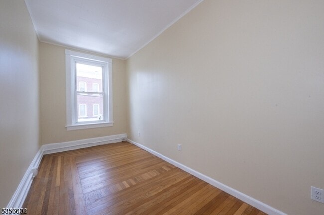 36 E Main St