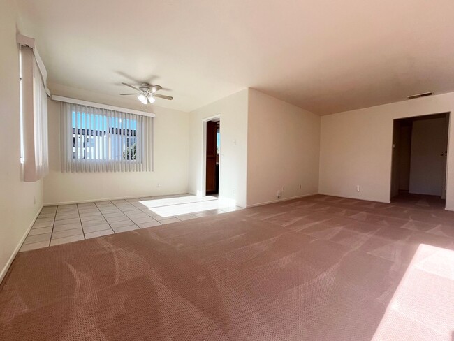 Building Photo - AVAILABLE NOW! SPACIOUS 2 BEDROOM/1 BATHRO... Unit 3989 #3 Rental
