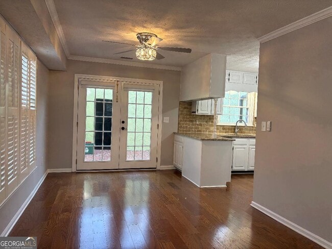 Photo - 228 Fairview Ave