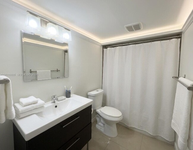 Photo - 1881 Middle River Dr Unit 704