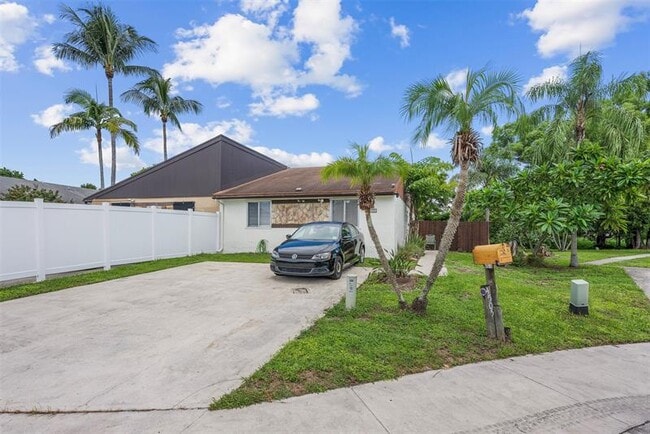 Photo - 4505 NW 3rd Dr