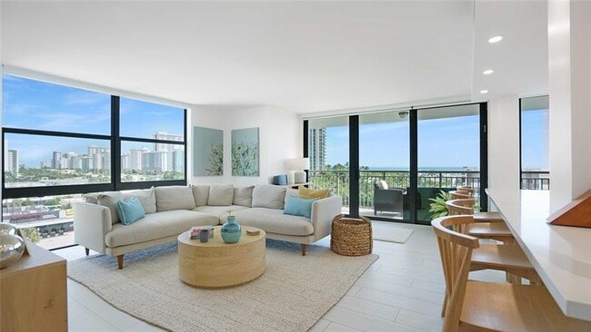 Photo - 3031 N Ocean Blvd Unidad 806