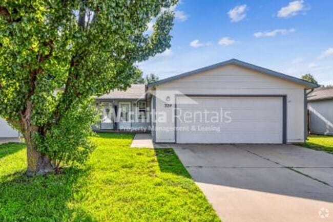 Building Photo - 3 Bedroom 2 bath duplex - Derby Rental