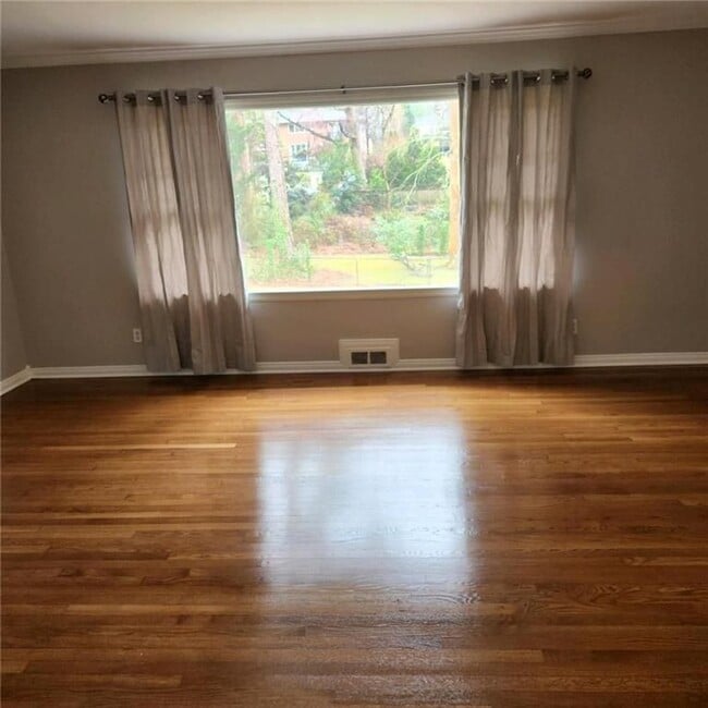 Photo - 1049 Ormewood Ave SE