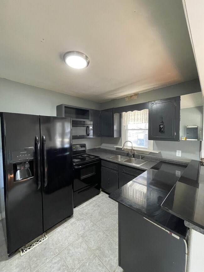 75 Warren St Rental House Rental in Rossville, GA