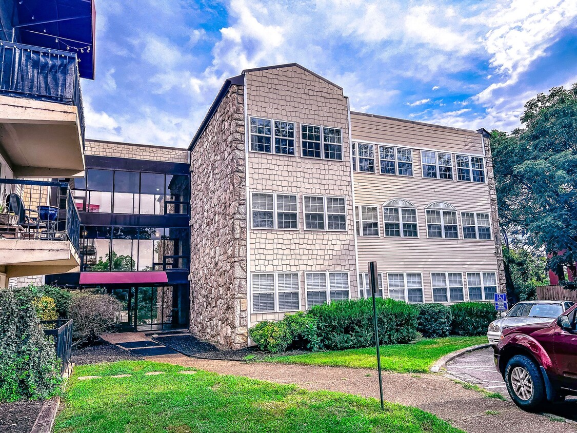 Spacious 3BR/2BA Condo Near UTK – Updated,... - Spacious 3BR/2BA Condo Near UTK – Updated,...