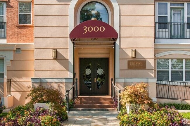 Building Photo - 3000 Vanderbilt Pl Unit 413 Rental
