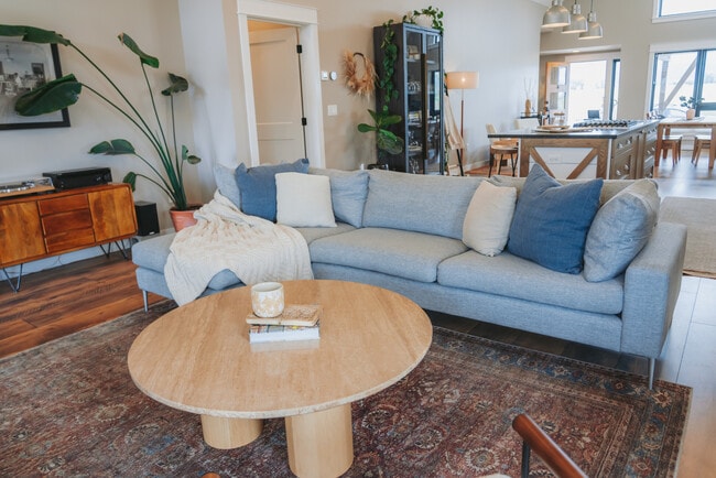 Photo - 6565 Blackwood Rd