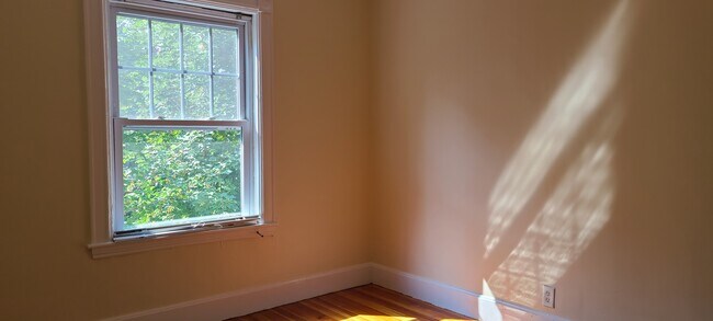 Photo - 10 Emrose Ter Unit #1