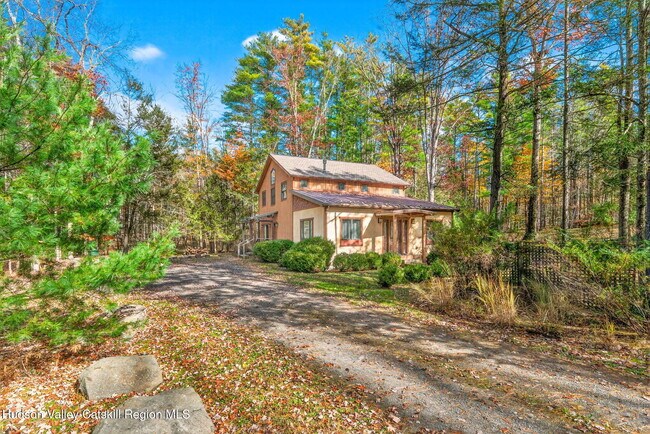 Photo - 32 Eastwoods Dr