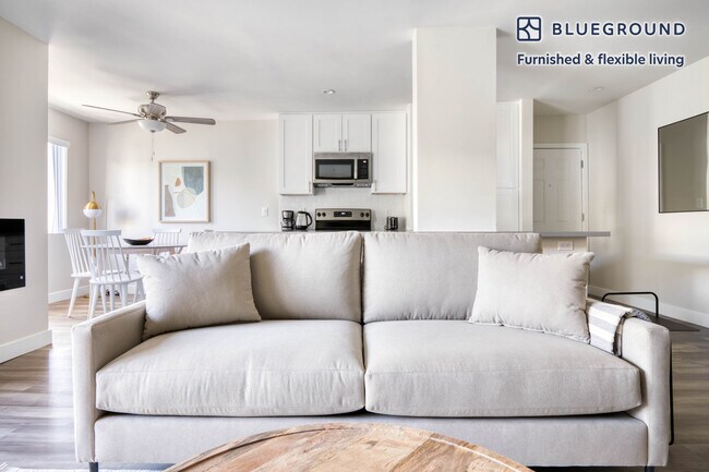 Photo - 17200 Burbank Blvd Unit FL2-ID947