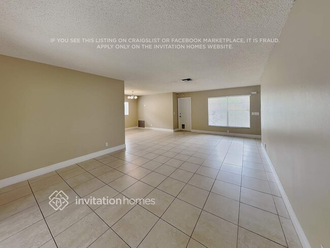 Photo - 8996 SW 8th St