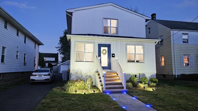 Photo - 84 Center Ave