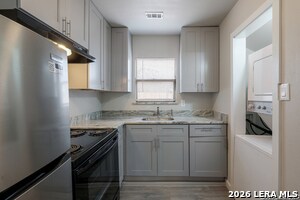 Photo - 325 S Hackberry St
