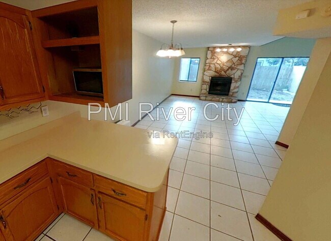 Photo - 1192 W Romaine Cir