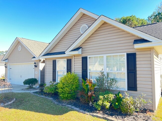Building Photo - In ground POOL! This three-bedroom home near Hwy. 31 and Hwy. 544 is Available NOW!