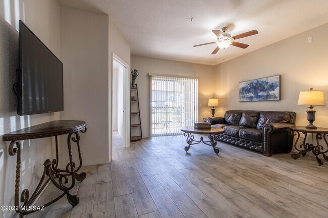 Photo - 1500 E Pusch Wilderness Dr Unidad 7106