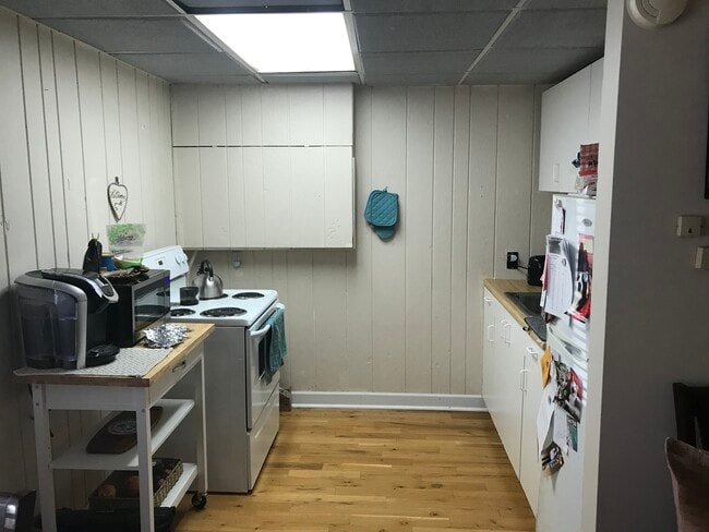 Kitchen - 1604 Gompers Ave Unit 1606