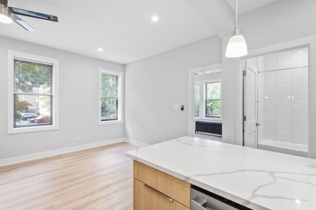 Photo - 7503 N Eastlake Ter Unit 2
