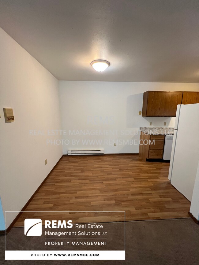 Photo - 554 E Slifer St Unit 3