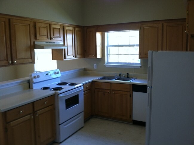 Photo - 3bed/2bath duplex in Twin City for August!