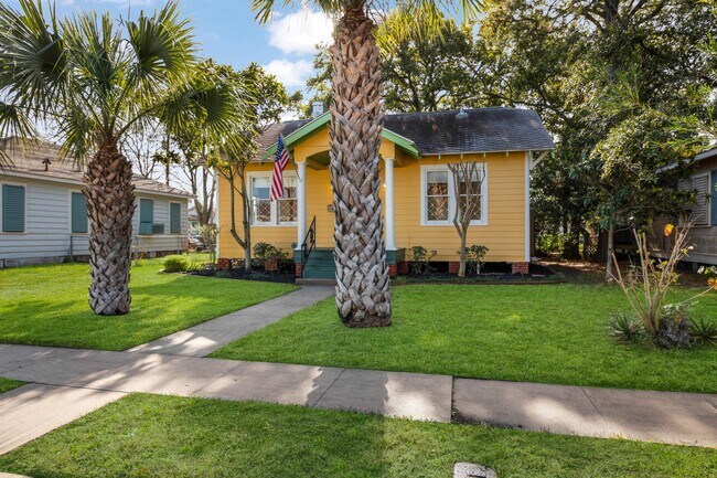 4823 Fannin Dr