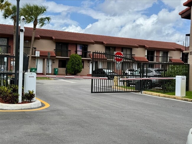 Photo - 1911 SW 107th Ave Unit 1006