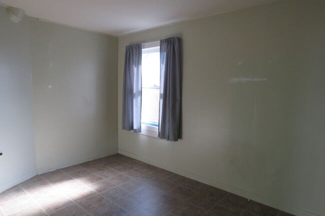 Photo - 2 Bedroom with VIEWS in Sunnyside Neighborhood