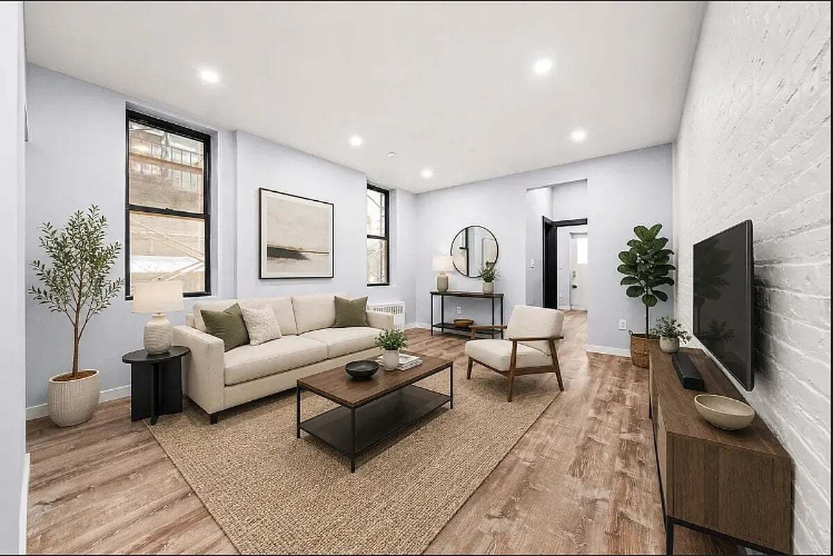 Photo - 453 W 48th St Unit 4C