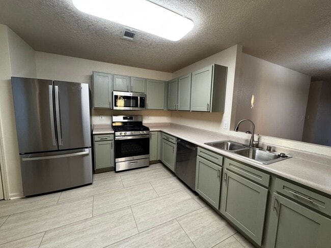 Photo - Great 3BR Home Near Cottonwood Mall!!