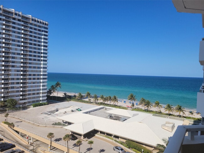 Building Photo - 1980 S Ocean Dr Unit 9B