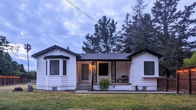 Photo - 2544 Redwood Rd