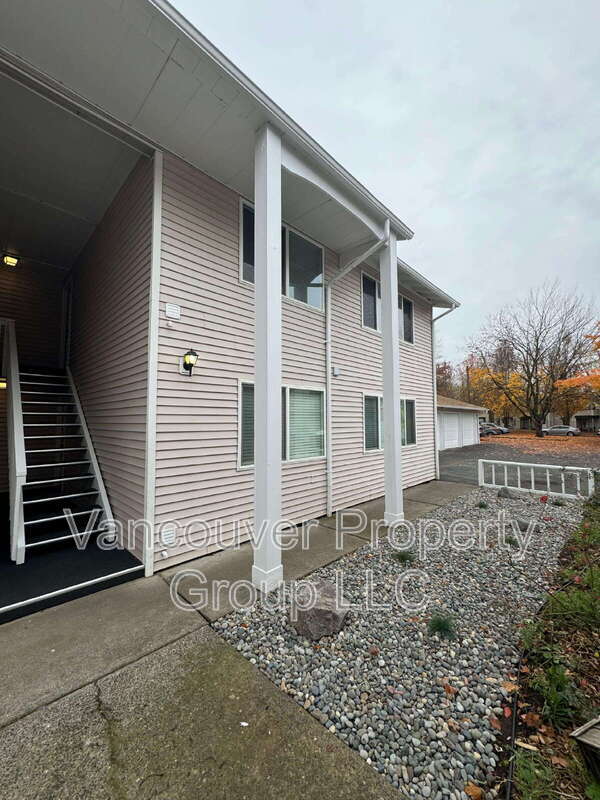 Building Photo - 4420 Gibbons St Unit C Rental