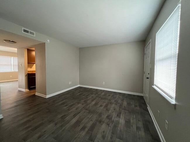 Photo - 515 N Martin Luther King Jr Dr Unit F