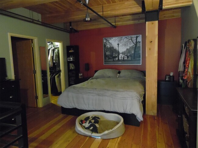 Photo - 2955 Inca St