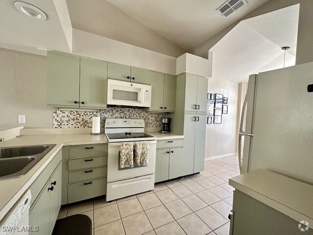 Building Photo - 13111 Regent Cir Rental